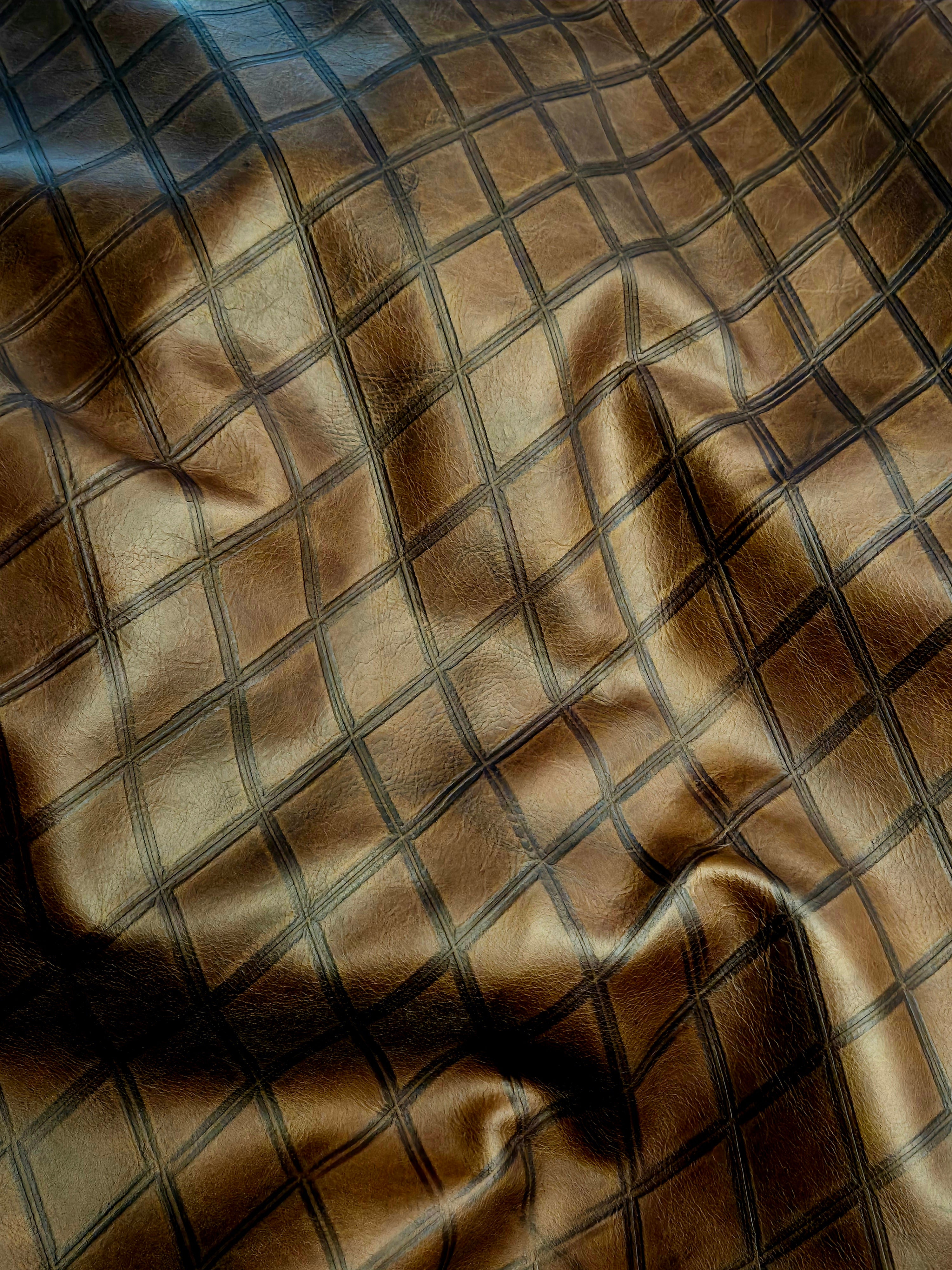 Diamond Pattern Brown Leather 1/2 Hide 2.5-3oz (22 Square Feet)