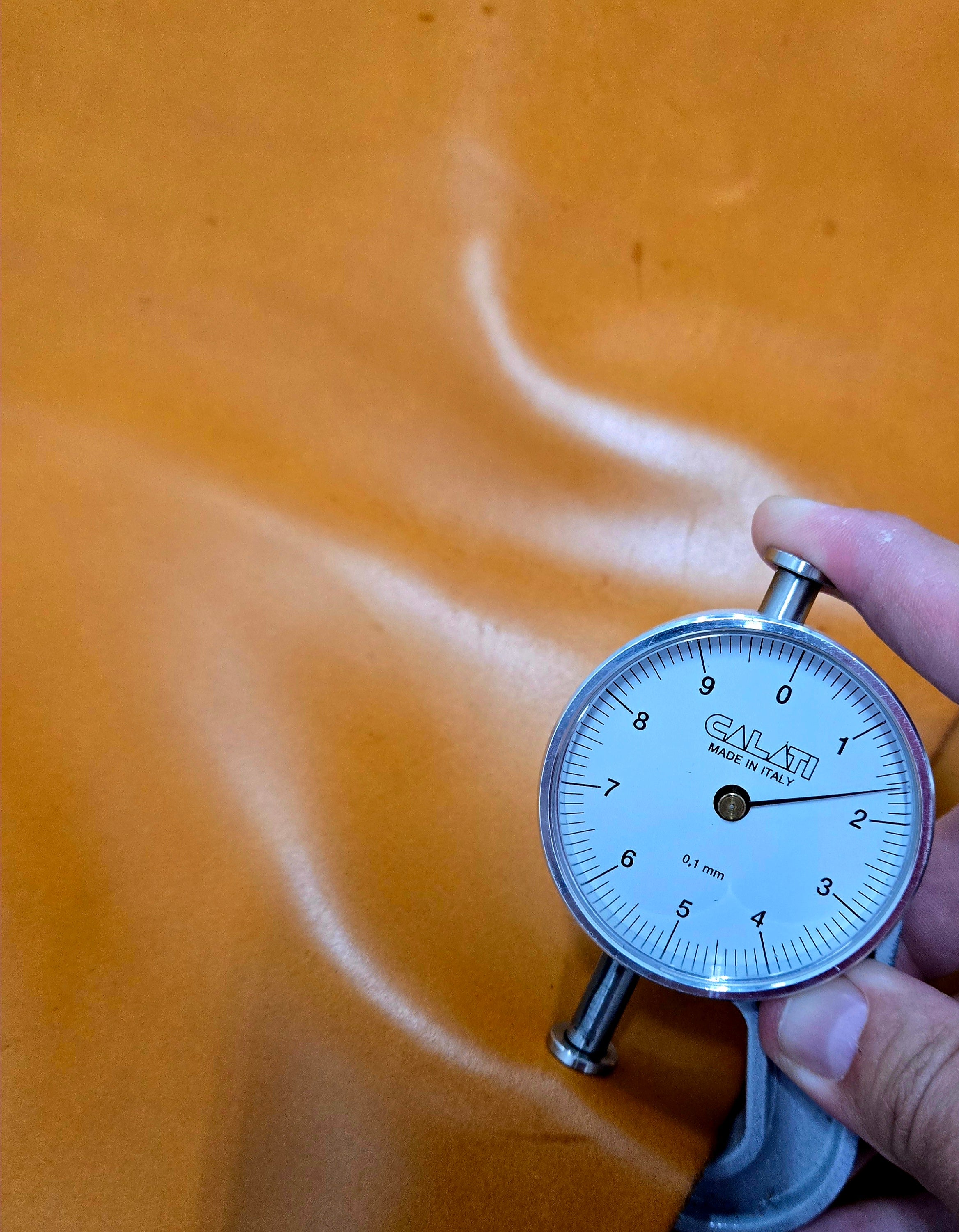 Glossy Golden Tan Semi-Veg Tan 3-4 Oz Leather Quarter Hides (~12 Square Feet)