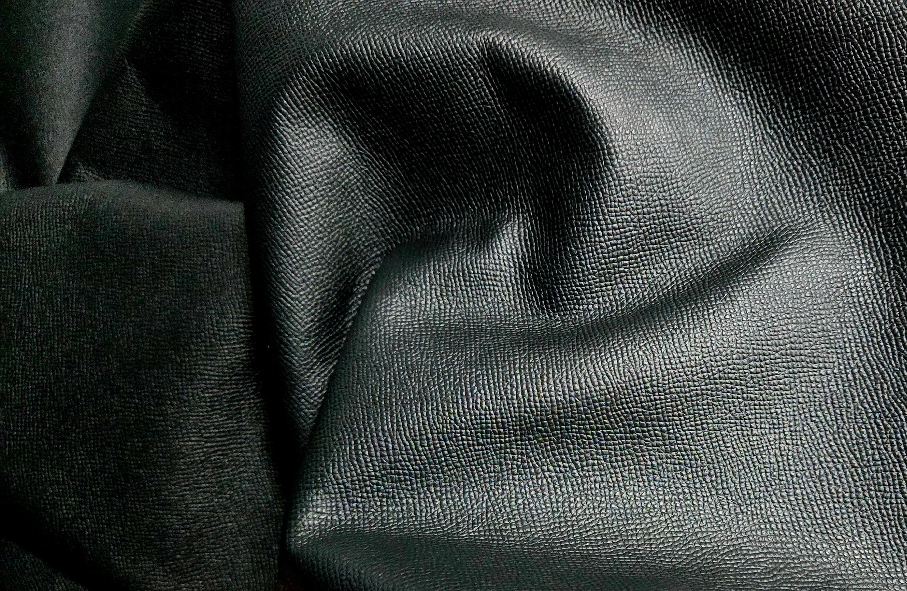 Matte Black Epsom Print 2.5 Oz Leather Quarter Hides (10 - 11 Square Feet)
