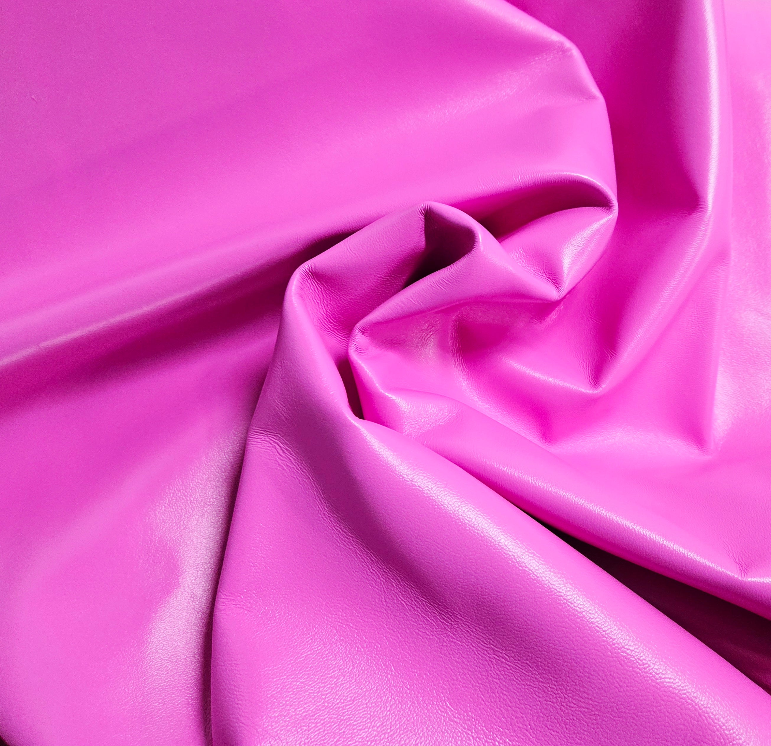 Baby Orchid 2 Oz Lambskin Leather (5 - 7 Square Feet)