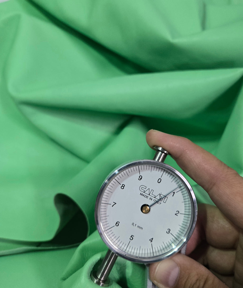 Pistachio Green 1.75 - 2 Oz Calf Leather (7 - 8 Square Feet)