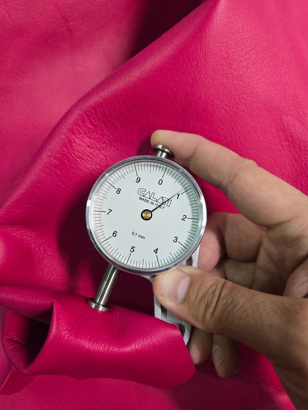 Pink Raspberry 2 Oz Leather Lambskins